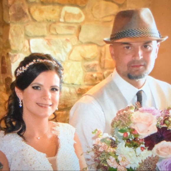 Meet your Posher, Alexis - Picture 1 of 1